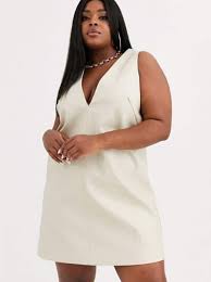 Offertes en taille plus chez penningtons, elles sont spécialement faites pour avantager votre. Quelle Robe Grande Taille Tendance Pour Femme Ronde