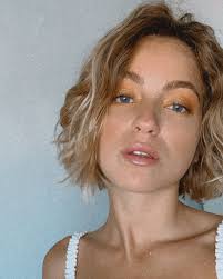 Atriz representada pela lisbon artists. Bruna Quintas E A Foto Nua Da Atriz Da Sic No Regresso A Praia