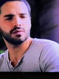 Luciano saw that the intern was very intense and asked Joaquin if Ana is  aware that she is working for him. Joaquin is matter of the fact about this  issue. When trouble