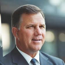 I want to officially announce that I accepted Cisco's voluntary early  retirement offer last month. As I reflect