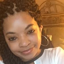 Estela Brooks's Instagram, Twitter & Facebook