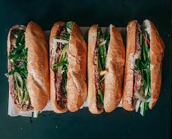 Hcm.hơn 30 ngàn đồng/ổ bánh mì, bánh mì huỳnh hoa được xem là quán bánh mì đắt nhất sài gòn. Banh Mi Sai Gon Tá»« Binh Dan Ä'áº¿n Tiá»n Triá»‡u Len Bao NÆ°á»›c Ngoai Vnexpress Du Lá»‹ch