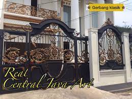 Mulai dengan memang teralis jendela atau pintu, memasang alarm, memasang pagar, dan bahkan memasang cctv. Pagar Besi Tempa Klasik Railing Tangga Klasik Harga Besi Tempa Railing Tangga Klasik Pagar Besi Tempa Besi Tempa Klasik Jual Ornamen