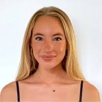 Lillian Clements's Instagram, Twitter & Facebook