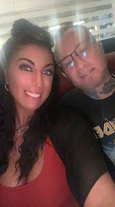 If you see me with a messy bun and zero make up just know that this past  week I did the girly girly thing….. Anniversary dinner, music awards, &  birthday dinners! And