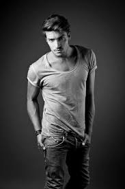 Black And White Photoshoot Ideas Men Pin By Veronique Hacquebard On Male Models Photography Poses For Men Male Poses Male Models Poses