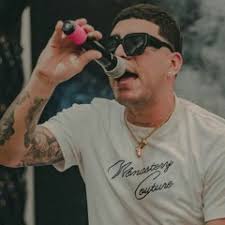 Listen to Tego Calderon