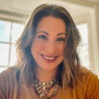 Andrew Esterson's Instagram, Twitter & Facebook