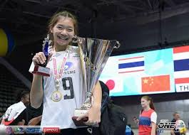 เปลี่ยนลุคออกงานชนิดจำกันแทบไม่ได้สำหรับ บุ๋มบิ๋ม ชัชชุอร โมกศรี นักตบลูกยางสาวดาวรุ่งทีมชาติไทย สังกัด สโมสนครราชสีมา เดอะมอลล์ วีซี ใน. Facebook