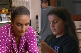 Ivete sangalo is widely known in brazil, where she's known as the brazilian jlo. Ivete Sangalo Repreende Filho Apos Grosseria Durante Live