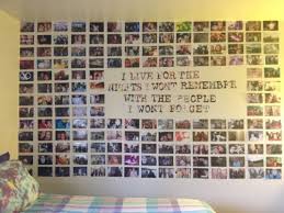 Photo Collage On Wall Without Frames Google Sogning Photocollage Wall Decor Bedroom Photo Walls Bedroom Room Diy