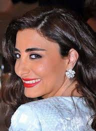 Super-rich divorcing wife, 36, wins jail order against her 'highly  controlling' Omani ex