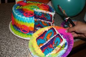 Partycheap's hippie flower party supplies and decorations are in keeping with the designs of the 1960's stylized image of the flower and the psychedelic colors. Pin On Class Reunion