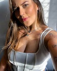 Leticia Glass's Instagram, Twitter & Facebook