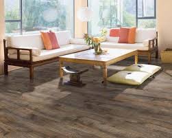 This Pergo Max Premier Bainbridge Oak Floor Has Gorgeous Shading And Natural Looking Knots Home Pergo Flooring Home Decor