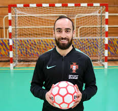 Ricardo filipe da silva braga (born 3 september 1985), best known as ricardinho, is a portuguese professional futsal player who plays for french club asnieres villeneuve and the portugal national. Ricardinho Futsal King Who Combines The Qualities Of Ronaldo And Messi Futsal The Guardian