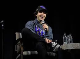 Youtube sensation david dobrik faced public backlash after the vlog squad founder was accused of misconduct, inappropriate behavior, and racism in march 2021. Vlogger David Dobrik Brings Youtube To The Wpu The Pitt News