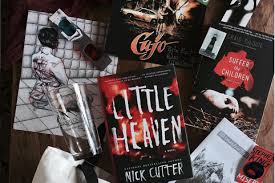 24 Things Every Stephen King Fan Will Want To Own Subscription Boxes Crime Fiction Stephen King