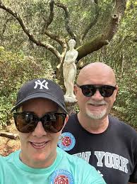 Boxer mantis male showing love shape arms