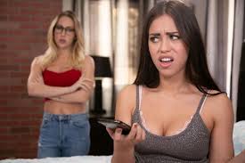 ▷ Carter Cruise in Babysitting Lesbians: Party Plans (Photo 1) | Girlsway