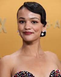 Marissa Bode deserves a rose for this #SAGAwards look. 🌹😍 (📷:  Shutterstock)