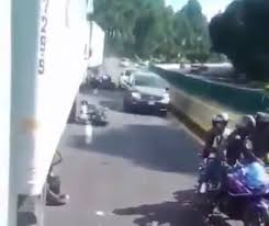 El primer percance ocurrió a 1.5 kilómetros del paraje conocido como tres marías. Mdwetdiz75ogkm