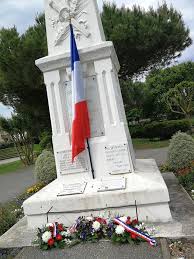 Download this lesson as a pdf. Ceremonie Du 8 Mai En Mairie De Chatelaillon Plage Facebook