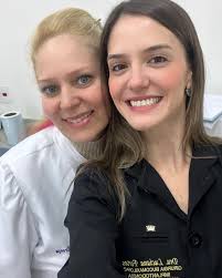 Drª. Fabiola Crespo (@drafabiolacrespo) • Instagram photos and videos