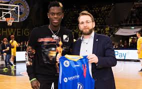 — royce young (@royceyoung) july 20, 2018. Dennis Schroder Sponsort Braunschweig Basket
