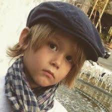 The Gang and Louis Tomlinson's Cousin (Calum Hood)