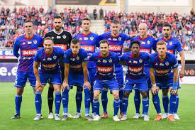 Gliwicki klub sportowy piast gliwice ( ˈpʲast ɡlʲiˈvʲit͡sɛ , gliwice piast sport club) is a polish football club based in gliwice, poland. Piast Lech Stream Online Piast Lech Live Stream W Internecie Gdzie Ogladac Mecz Piast Gliwice Lech Poznan Transmisja Online I Tv Super Express
