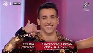 Usando toda a emoção que lhe é já tão. Fernando Daniel E A Nova Voz De Portugal
