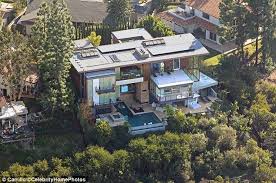 Ashton Kutcher Lists Hollywood Hills Bachelor Pad For 12mil Celebrity Houses Los Angeles Homes Beverly Hills Houses