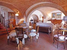 Siena ravacciano un appartamento davvero molto interessante e con grande vista sulla città. Case A Siena In Vendita E Affitto Risorseimmobiliari It