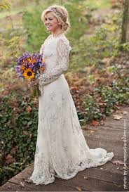 10 Celebrity Wedding Dresses Perfect For A Rustic Wedding Spitzen Hochzeiten Hochzeitsfeier Ideen Und Brautkleid Ubergrosse