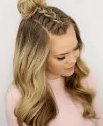 Hair and makeup need to be done in a matter of minutes to save time for everything else. Blonde Hair Don T Care Hairstyles For School School Hairstyles For Teens Back To School Hairstyles