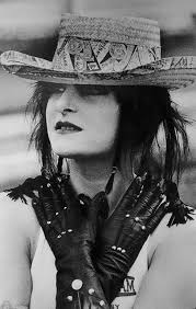 Pin By Cristina On Siouxsie Sioux Siouxsie Sioux Siouxsie The Banshees Sioux