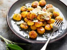 Gnocchis De Butternut Au Parmesan Recettes Recette Gnocchi Pomme De Terre Gnocchis Recettes De Cuisine