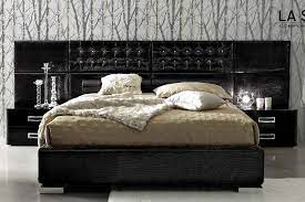 Exquisite Black Leather King Size Bedroom Set With Luxury Black Croc Leathe King Size Bedroom Sets King Size Bedroom Furniture Sets King Size Bedroom Furniture