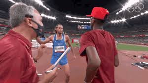 Da jacobs e tamberi a busà: High Five Gianmarco Tamberi Gif High Five Gianmarco Tamberi Italy Team Discover Share Gifs