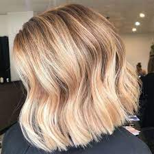 65 Attractive Wavy Bob Hairstyles In 2019 Ombre Hair Blonde Warm Blonde Hair Honey Blonde