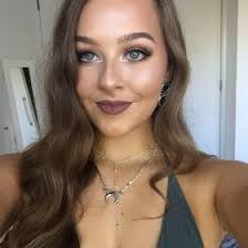 Scarlett Holmes (scarlettholmes1)