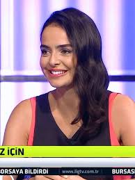 Türkiye'nin birbirinden başarılı ve güzel kadın spor spikerleri. Zap Yapmanizi Durduracak Kadar Ekrana Yakisan 29 Kadin Haber Spikeri Onedio Com