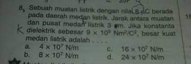 Potensial listrik dari suatu muatan listrik q di suatu titik berjarak r dari muatan tersebut dapat dinyatakan sebagai berikut dari persamaan di atas tampak bahwa potensial listrik. Sebuah Muatan Listik Dengan Nilai 8 U C Mikro Koulom Berada Pada Daerah Medan Listrik Jarak Brainly Co Id