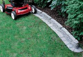 This landscape edging's innovative mower edge design eliminates need for the trimmer. 7 Best Lawn Edging Of 2021 Reviews Buyer S Guide