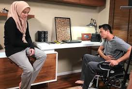 Bukan jenis yang mudah tergoda dengan wanita namun kekhilafannya membuatkan reza jatuh cinta pada liza, seorang pramugari. Promosi Drama Tanggungjawab Pelakon Tak Perlu Disuruh Saharul Ridzwan Hiburan Mstar