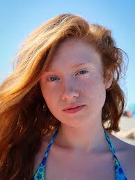 Kay Proctor's Instagram, Twitter & Facebook