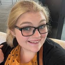 I am looking for a photographer in the NRV area to take pictures of me and  my husband around 1st of July feel free to contact me with info thanks 😊