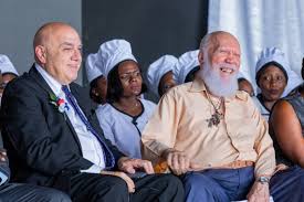 Amsterdam — laurent simons ne trouvera pas que des legos ou des bandes dessinées au pied du sapin cette année : Laurent Simons Petit Surdoue Bientot Diplome A Neuf Ans Loop Haiti