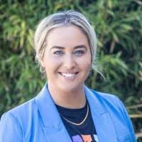 Stephanie Fernald's Instagram, Twitter & Facebook